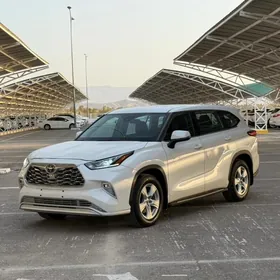Toyota Highlander 2021