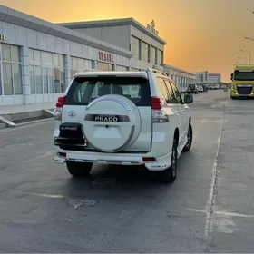 Toyota Land Cruiser Prado 2011