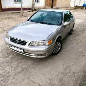 Toyota Camry 2001