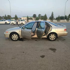 Toyota Camry 1999