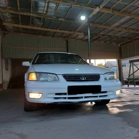 Toyota Camry 2000