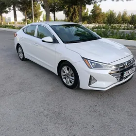 Hyundai Elantra 2020