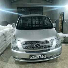 Hyundai H-1 2012