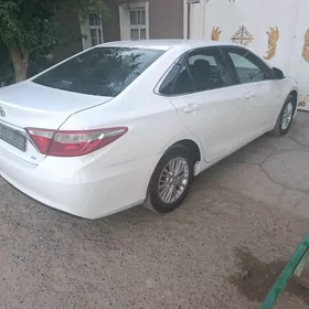 Toyota Camry 2015