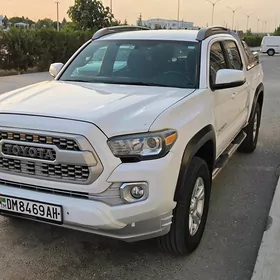 Toyota Tacoma 2016