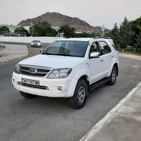 Toyota Fortuner 2008