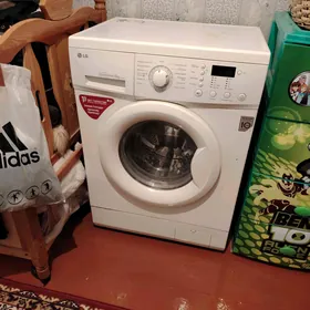 Продам стиральную машинку