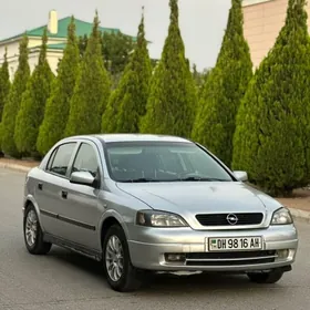 Opel Astra 2000
