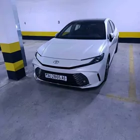 Toyota Camry 2024