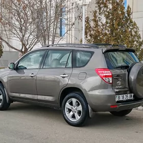 Toyota RAV4 2011