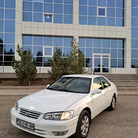 Toyota Camry 2000