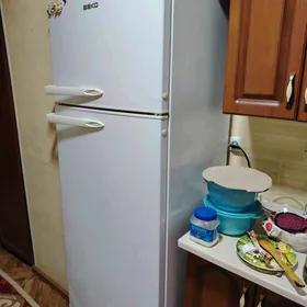 Продам холодильник