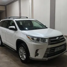 Toyota Highlander 2018