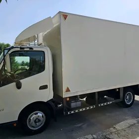 Mitsubishi Canter 2015