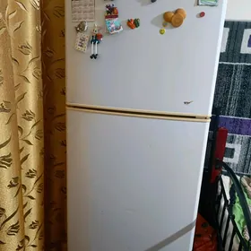 холодильник Samsung