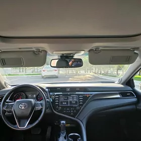 Toyota Camry 2020