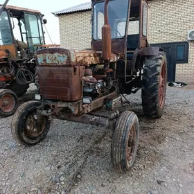 MTZ T-28 2005