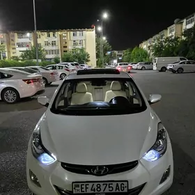 Hyundai Elantra 2013
