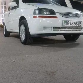 Chevrolet Aveo 2004