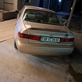 Toyota Camry 2001