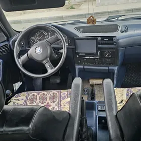 BMW 525 1992