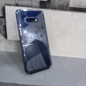 Samsung S10e