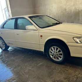 Toyota Camry 2001