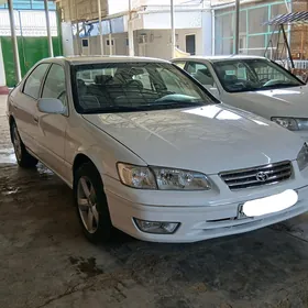 Toyota Camry 2000