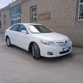 Toyota Camry 2011