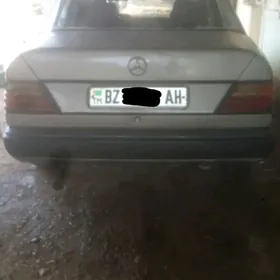 Mercedes-Benz 300D 1990