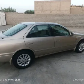 Toyota Camry 2000