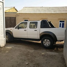 Nissan Navara 2004