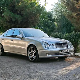 Mercedes-Benz E320 2003