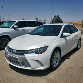 Toyota Camry 2017