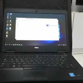 I5 4 pok 8.ram 256 SSD