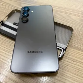 Samsung S24