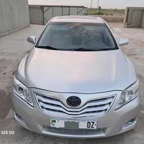 Toyota Camry 2011