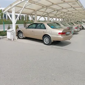 Toyota Camry 2000