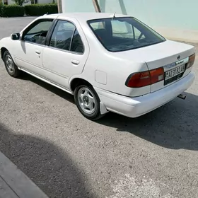 Nissan Sunny 1996