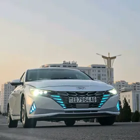 Hyundai Elantra 2021