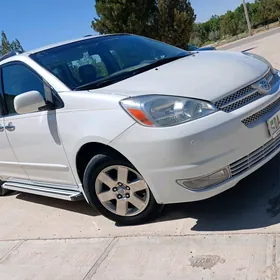 Toyota Sienna 2005