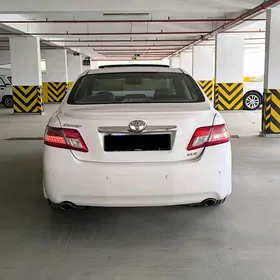 Toyota Camry 2011