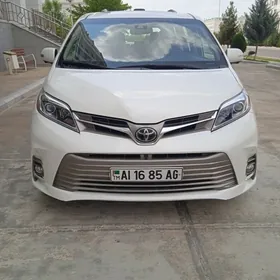 Toyota Sienna 2018