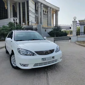 Toyota Camry 2004