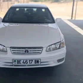 Toyota Camry 2000