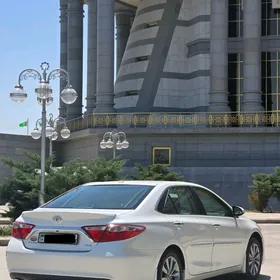 Toyota Camry 2017