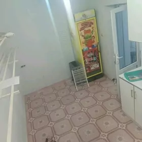 magazin metalit köçede ýerleşý
