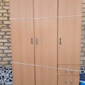 şkaf