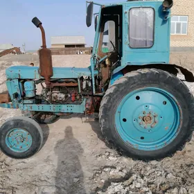 MTZ T-28 2002