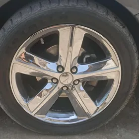 17 hrom corolla